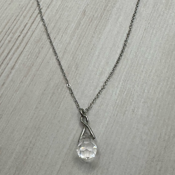 Jewelry - Brand New Swarovski Crystal Elements/Sterling Silver Overlay Necklace